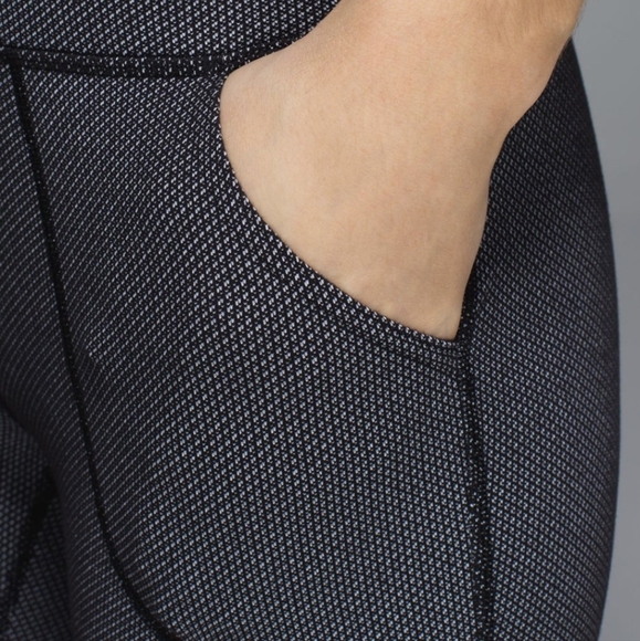 Lululemon Skinny Will Pant Cross Stitch Black White Women's 4 - Picture 7 of 15